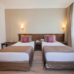 Standard Zimmer mit Kingsize-Bett